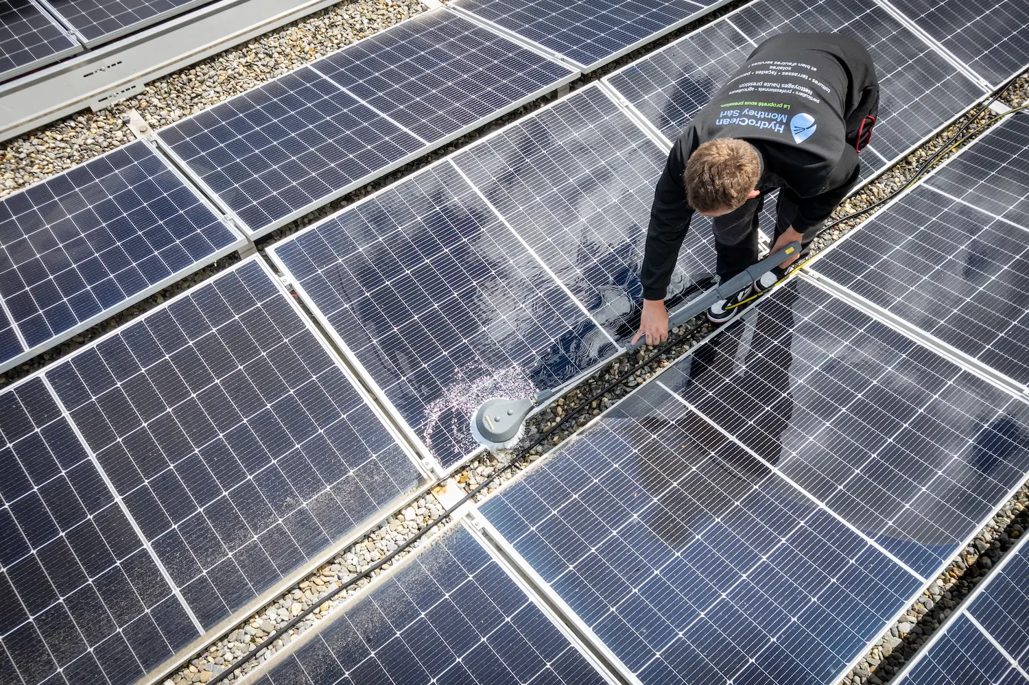 Entretien et nettoyage de panneaux photovoltaïques